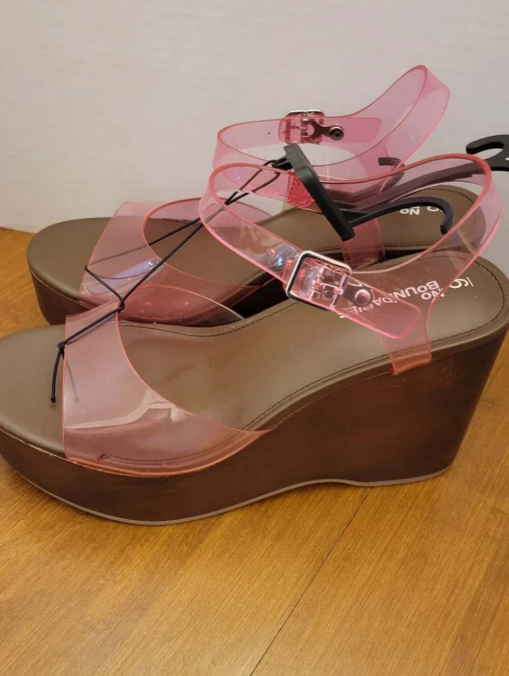 No Boundaries pink clear